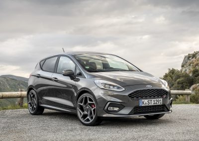 2018FordFiesta_MAGNETIC_ST_02